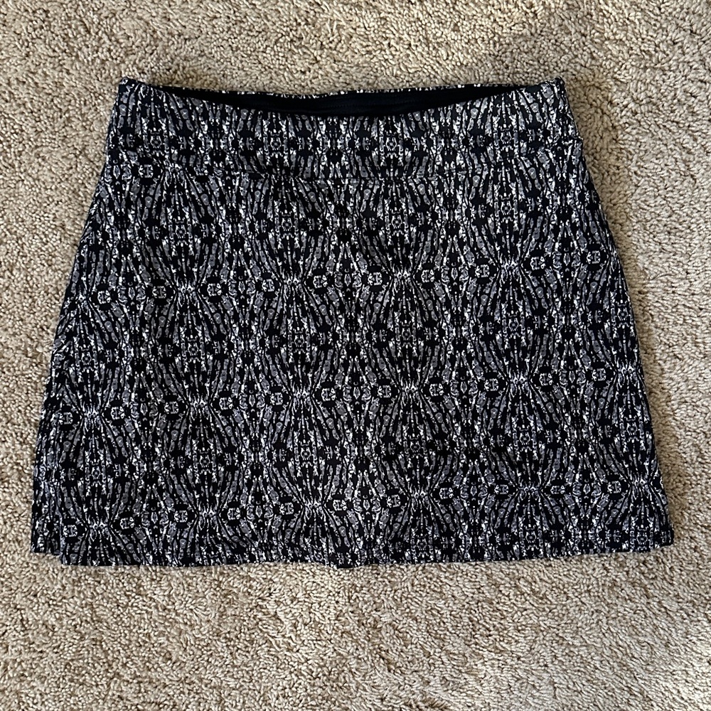 Tranquility by Colorado Clothing Black and White Mini Skirt